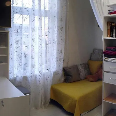 Colorfull Experience In Hause Built 1910 Fast Free Wifi Free Parking Apartman